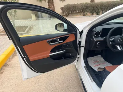 2025 مرسيدس - بنز سي 200 أي إم جي