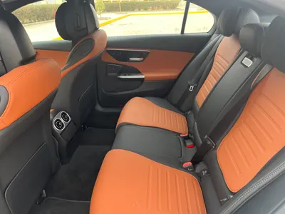 2025 مرسيدس - بنز سي 200 أي إم جي