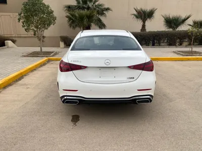 2025 مرسيدس - بنز سي 200 أي إم جي