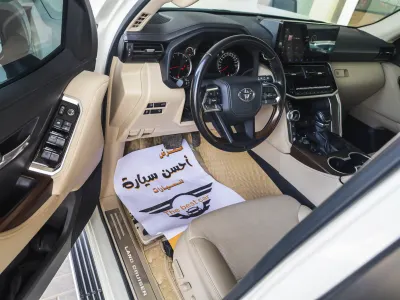 2024 Toyota Land Cruiser GXR