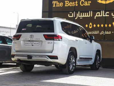 2024 Toyota Land Cruiser GXR