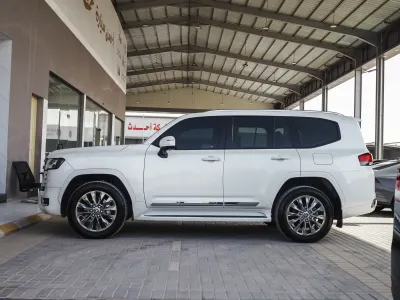 2024 Toyota Land Cruiser GXR