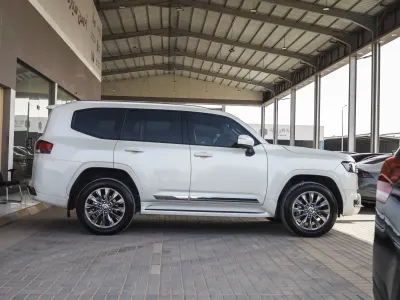 2024 Toyota Land Cruiser GXR