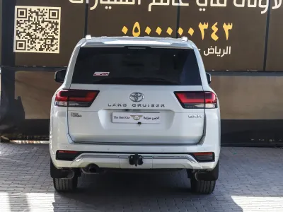 2024 Toyota Land Cruiser GXR