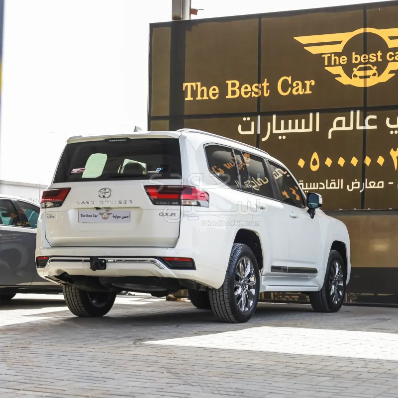 2025 Toyota Land Cruiser GXR