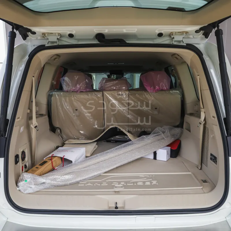 2025 Toyota Land Cruiser GXR