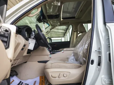 2025 Toyota Land Cruiser GXR