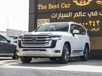 2025 Toyota Land Cruiser GXR