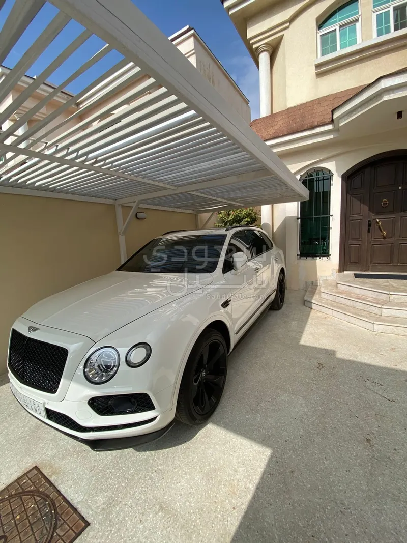 2020 Bentley Bentayga Black Edition