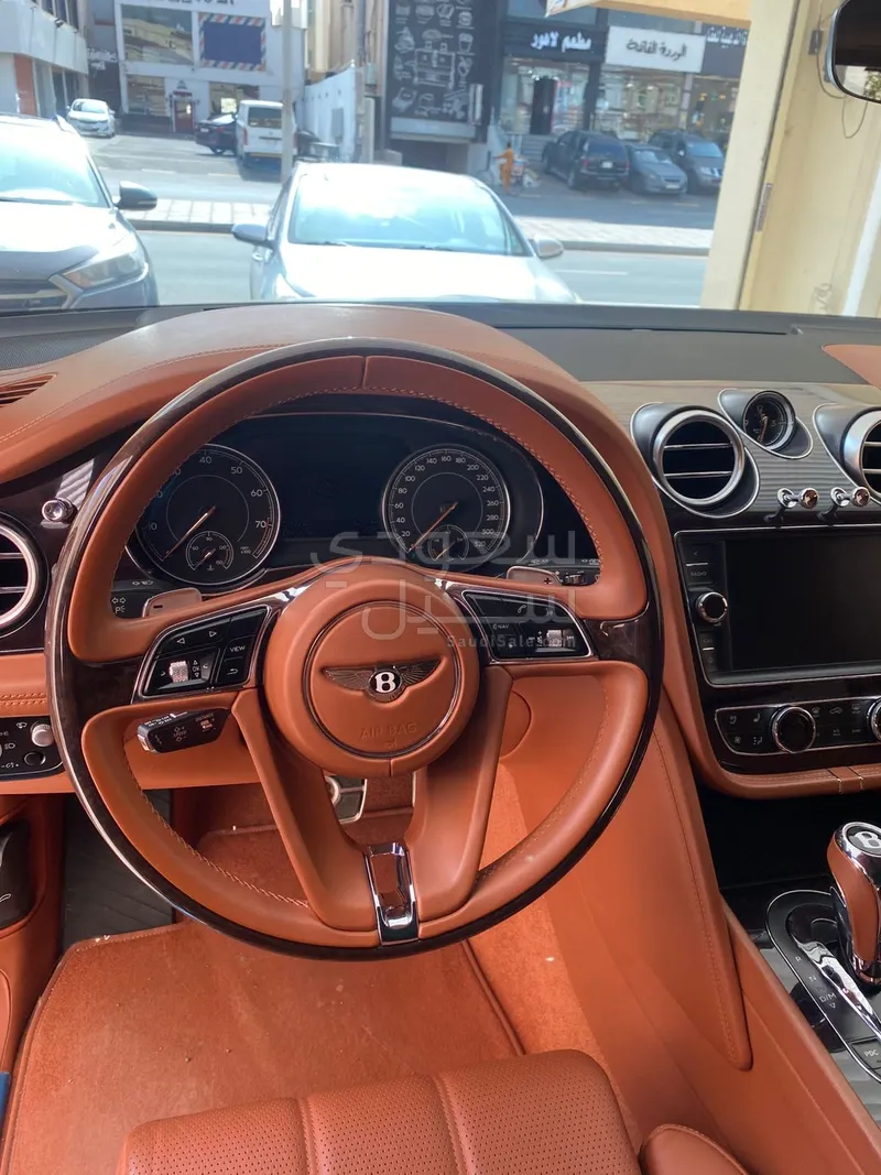 2020 Bentley Bentayga Black Edition