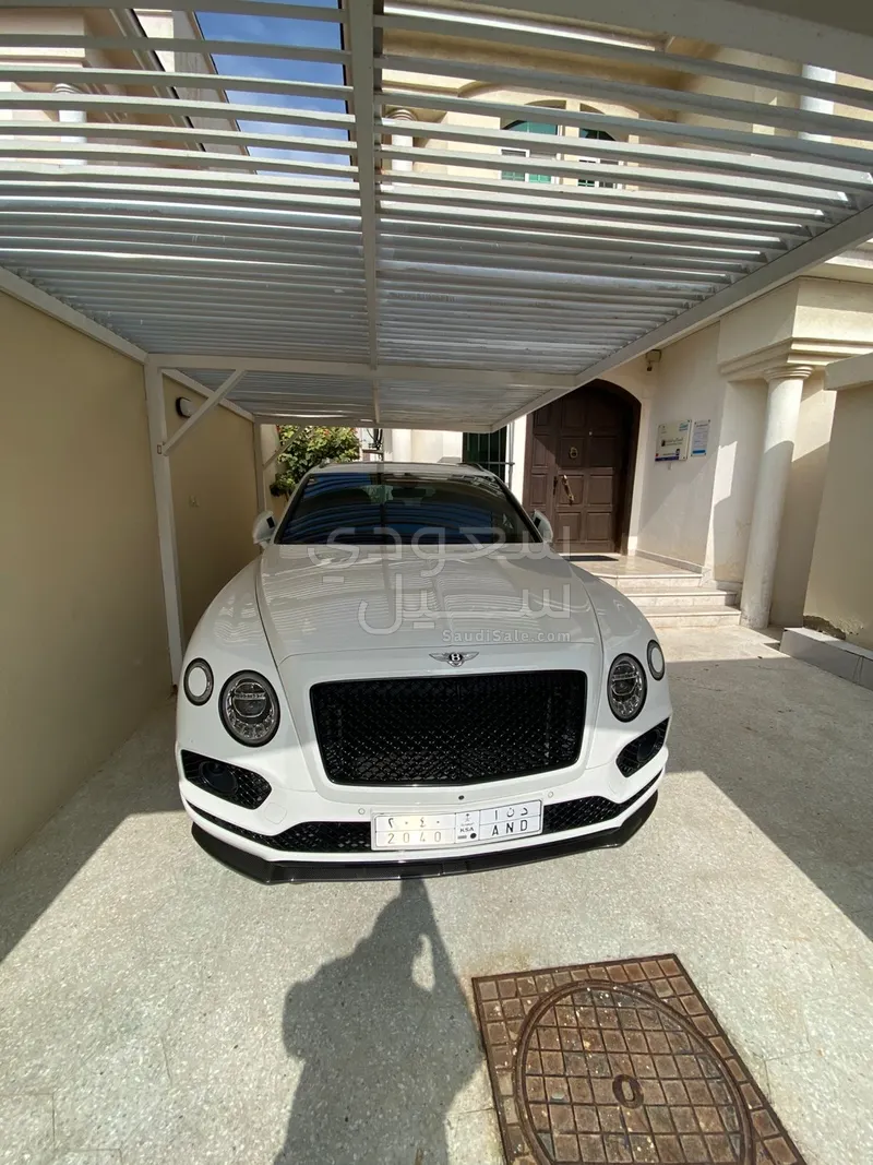 2020 Bentley Bentayga Black Edition