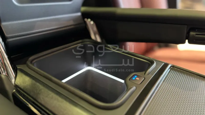 2026 Land Rover Range Rover Sport SE