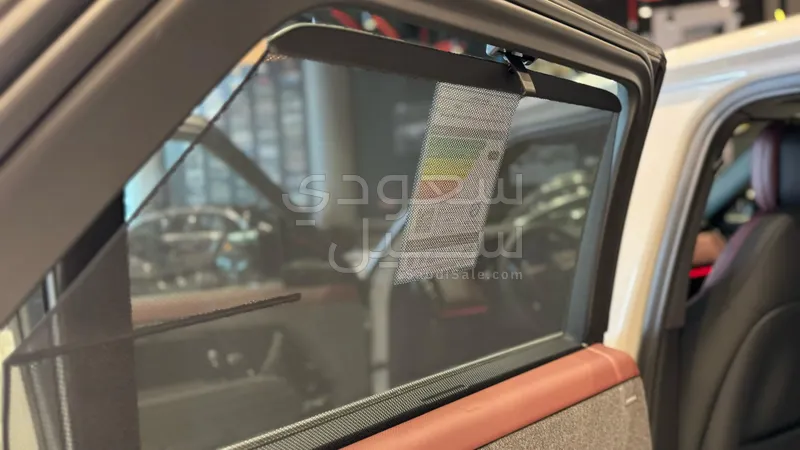 2026 Land Rover Range Rover Sport SE