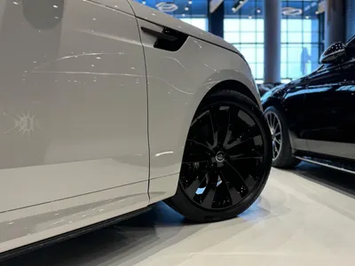 2026 Land Rover Range Rover Sport SE