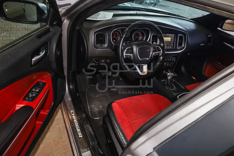 2016 دودج تشارجر ار تي