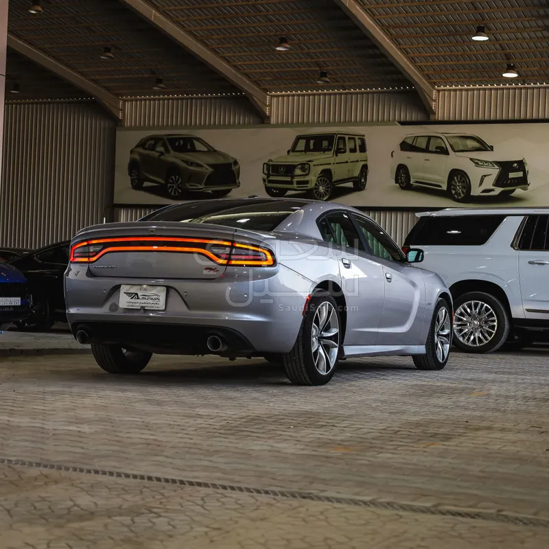 2016 دودج تشارجر ار تي