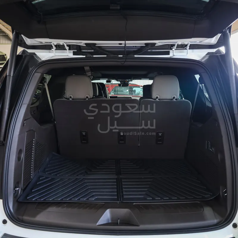 2025 GMC Yukon Elevation