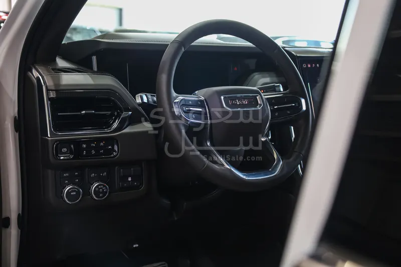 2025 GMC Yukon Elevation