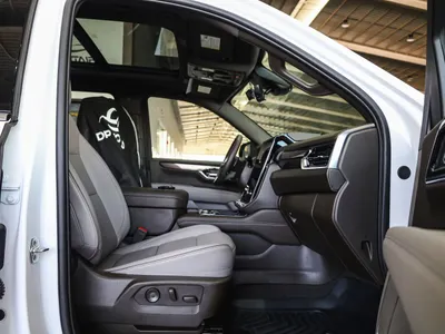 2025 GMC Yukon Elevation