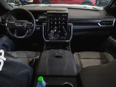 2025 GMC Yukon Elevation