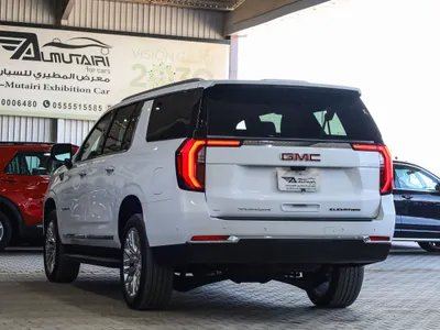 2025 GMC Yukon Elevation