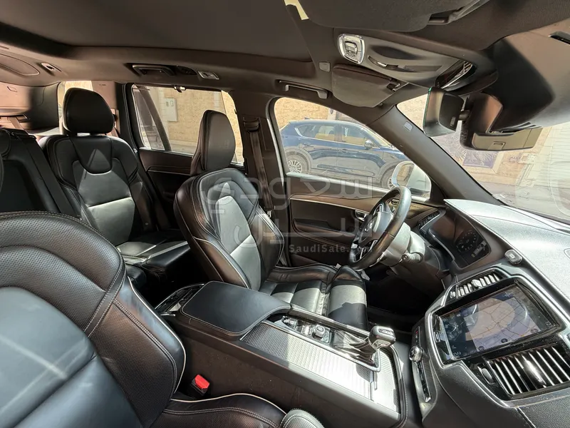 2019 فولفو اكس سي 90