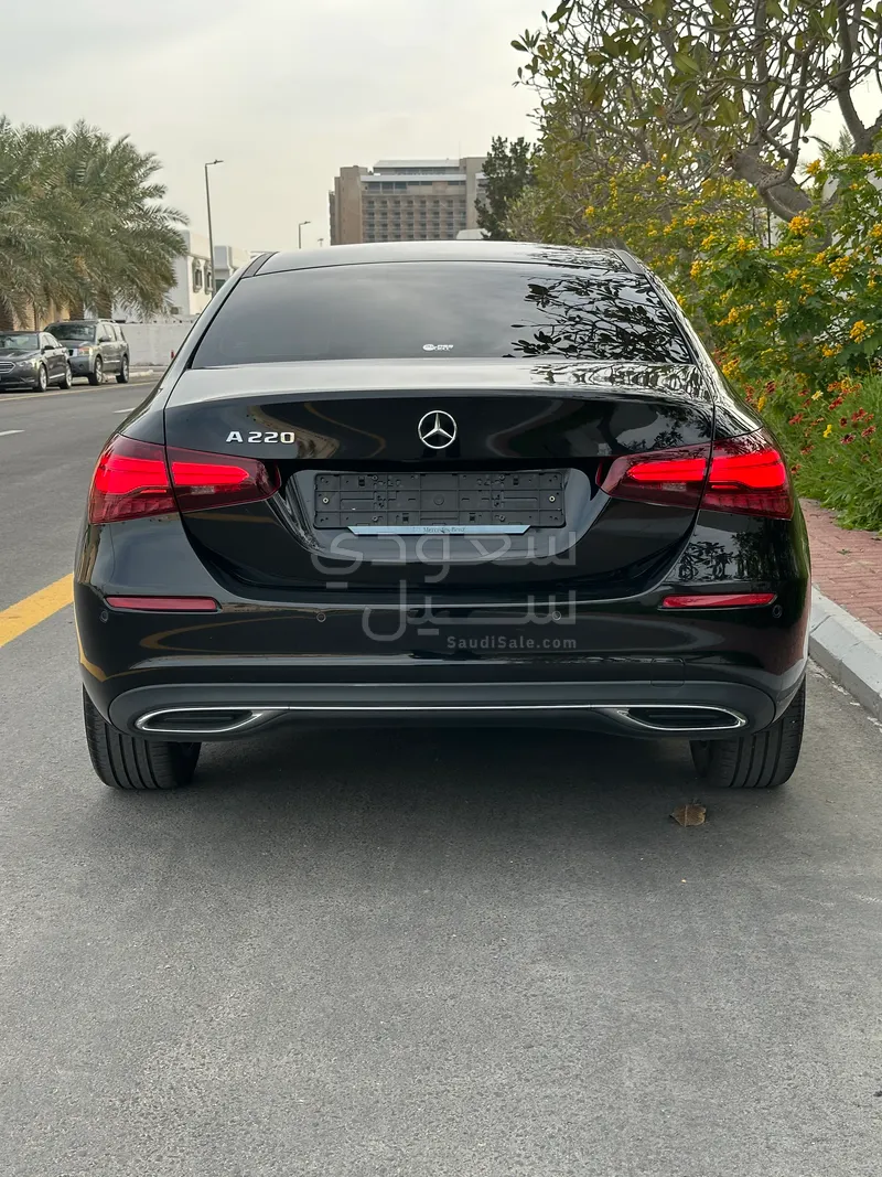 2024 مرسيدس - بنز أي 220