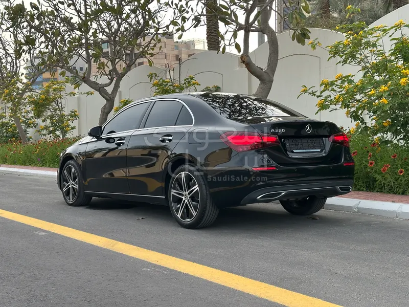 2024 مرسيدس - بنز أي 220