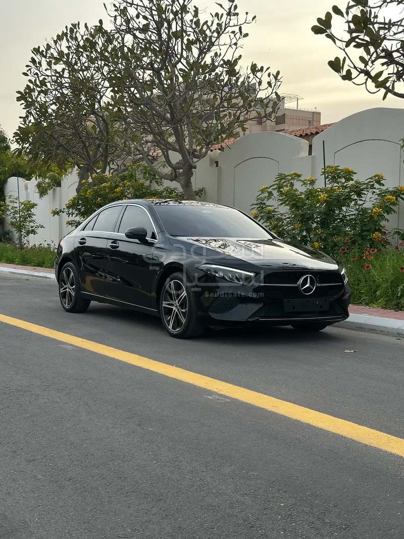 2024 مرسيدس - بنز أي 220
