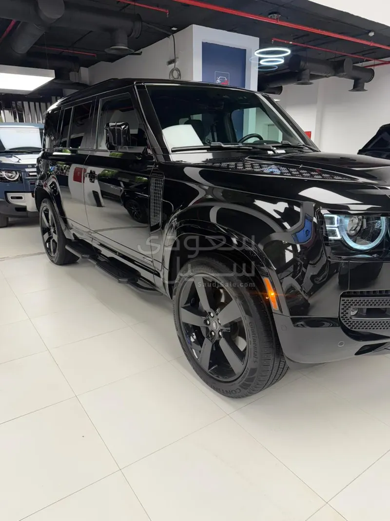 2023 لاند روفر ديفيندر اكس داينمك