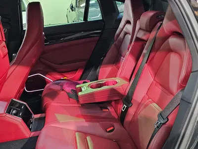 2023 بورش بانميرا بلاتينيوم