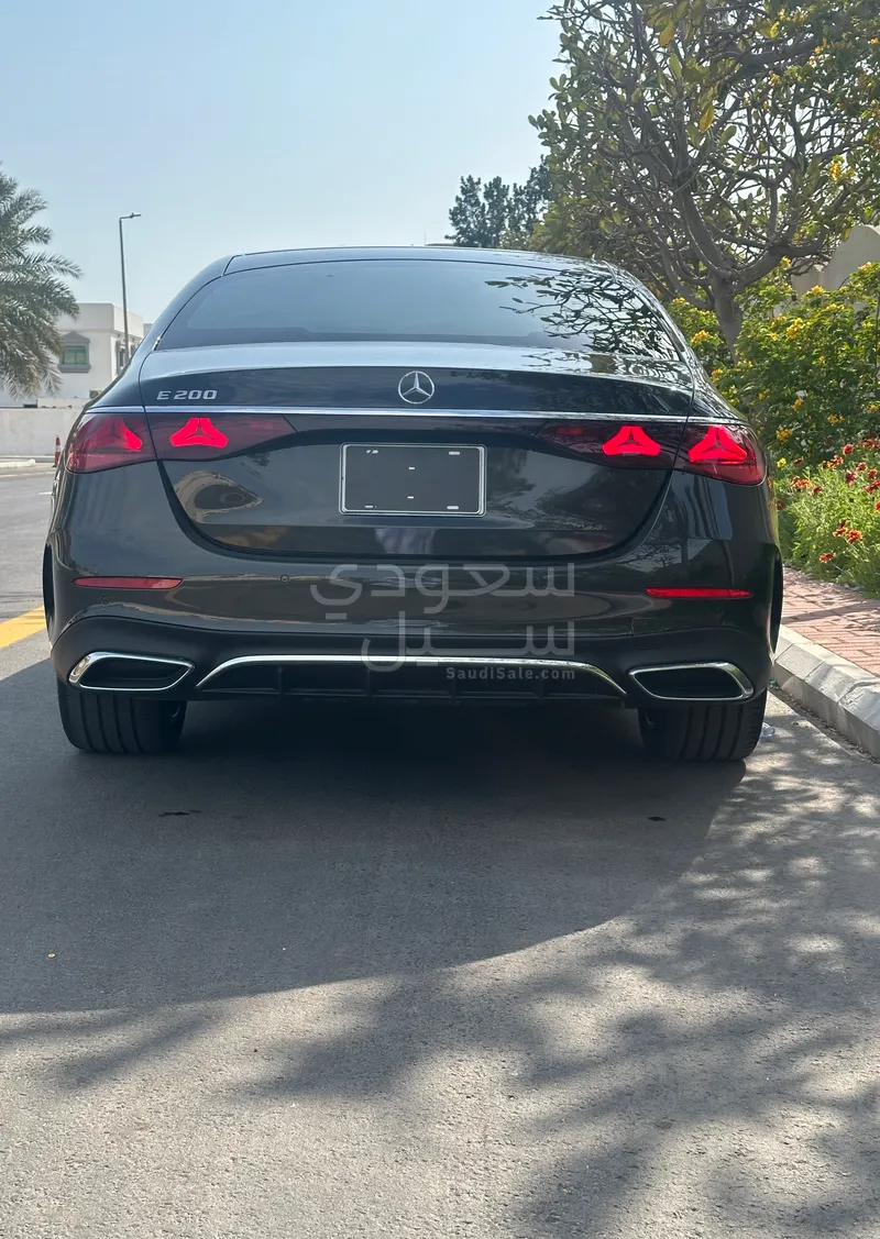2026 مرسيدس - بنز إي 200