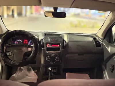 2016 ايسوزو بيكب غمارتين