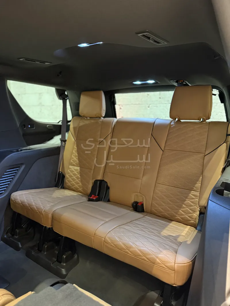 2023 Cadillac Escalade Platinum