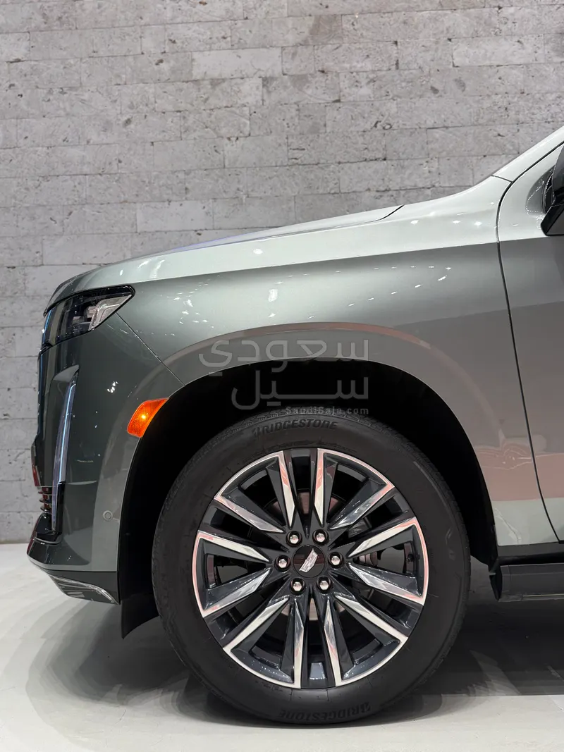 2023 Cadillac Escalade Platinum