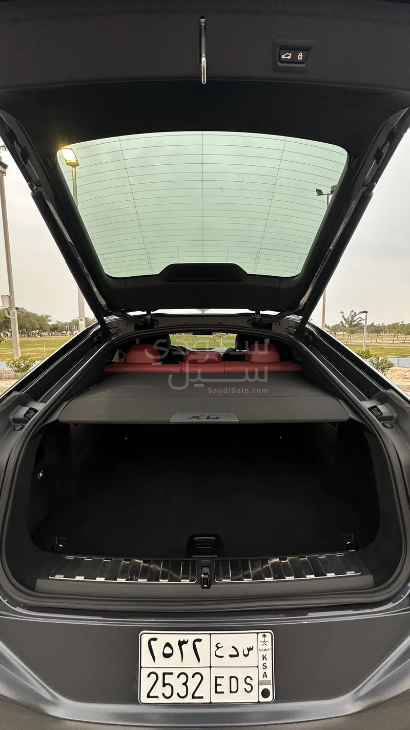 2021 بي ام دبليو الفئة اكس 6 إم كت