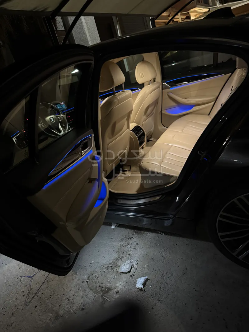 2020 بي ام دبليو الفئة الخامسة 520 أي