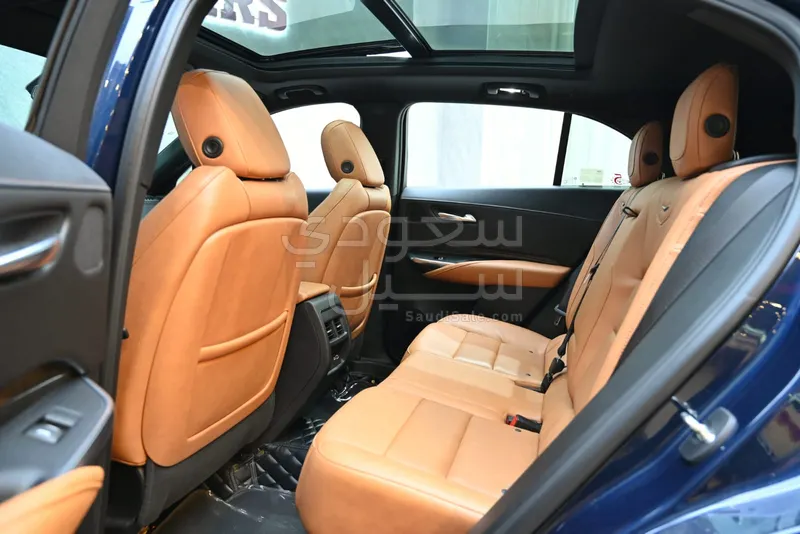 2021 كاديلاك اكس تي 4