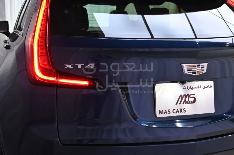 2021 كاديلاك اكس تي 4