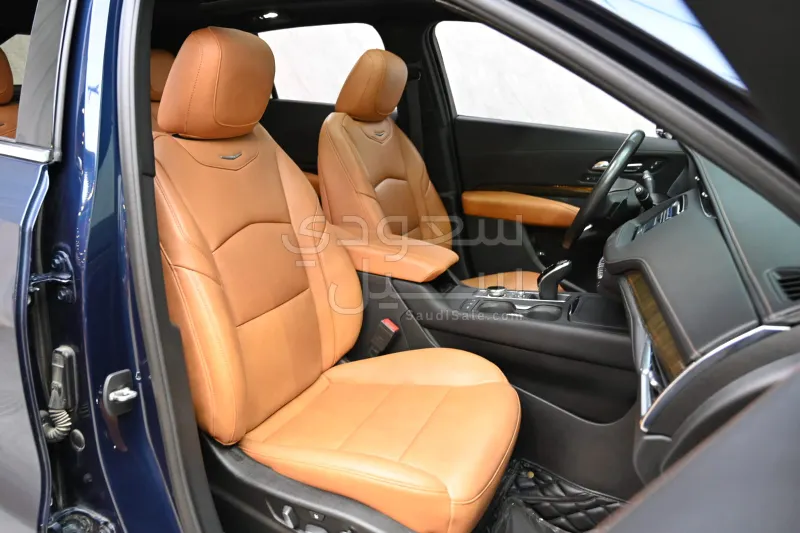 2021 كاديلاك اكس تي 4