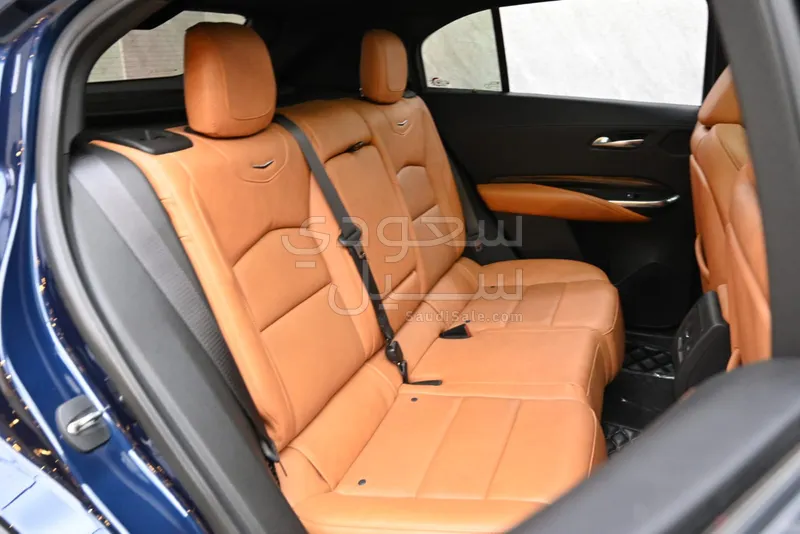 2021 كاديلاك اكس تي 4