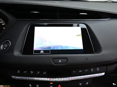 2021 كاديلاك اكس تي 4