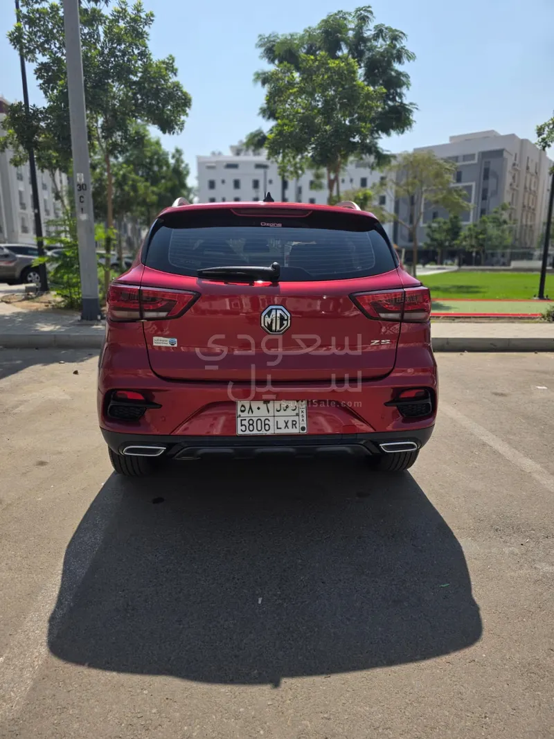 2022 ام جي زد اس