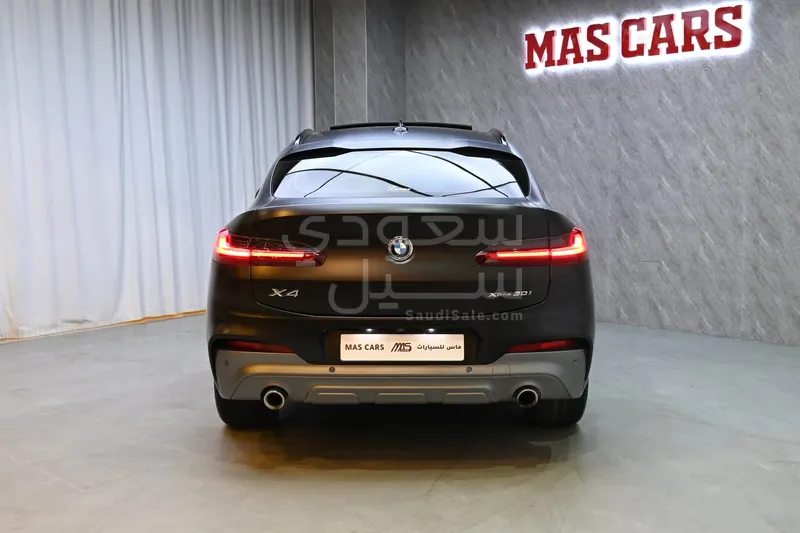 2021 بي ام دبليو الفئة اكس 4