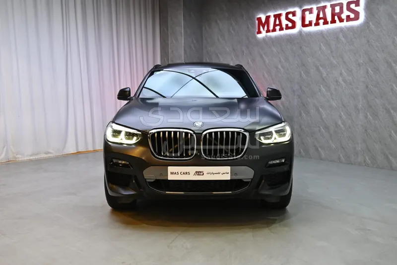 2021 بي ام دبليو الفئة اكس 4