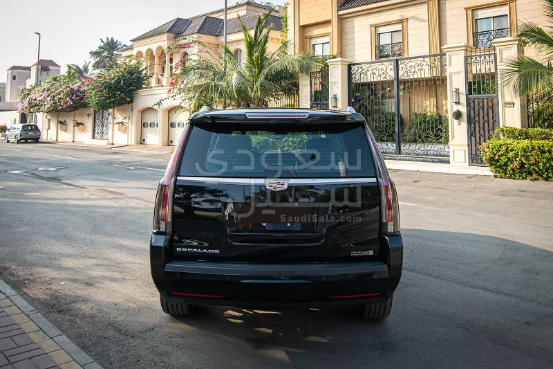 2020 كاديلاك اسكاليد بلاتينيوم