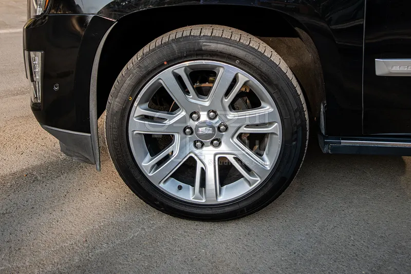 2020 كاديلاك اسكاليد بلاتينيوم