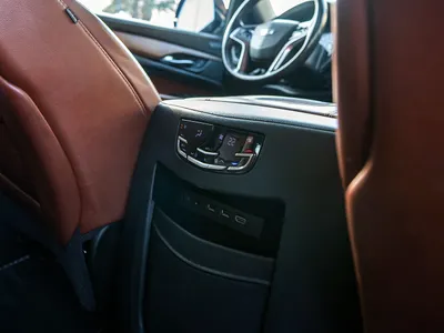 2020 كاديلاك اسكاليد بلاتينيوم