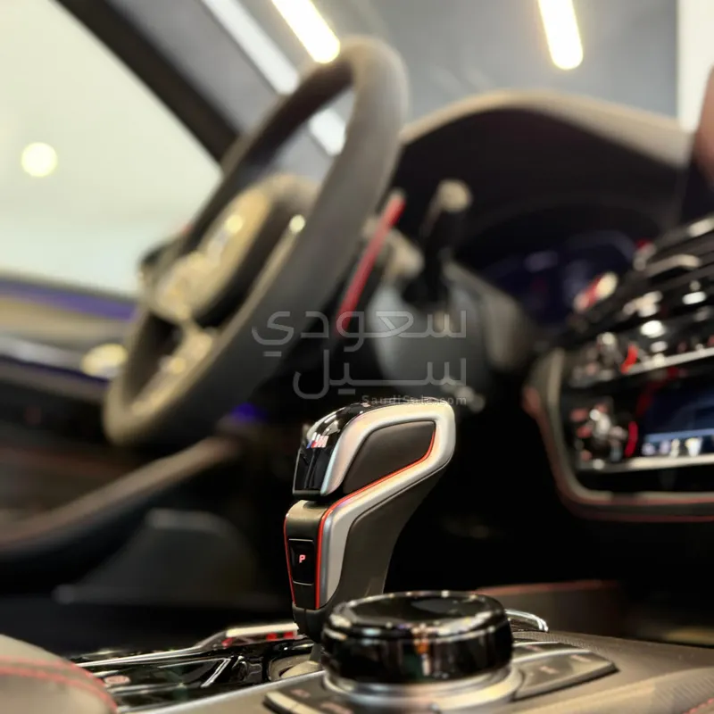 2022 بي ام دبليو الفئة ام إم 5 سي إس