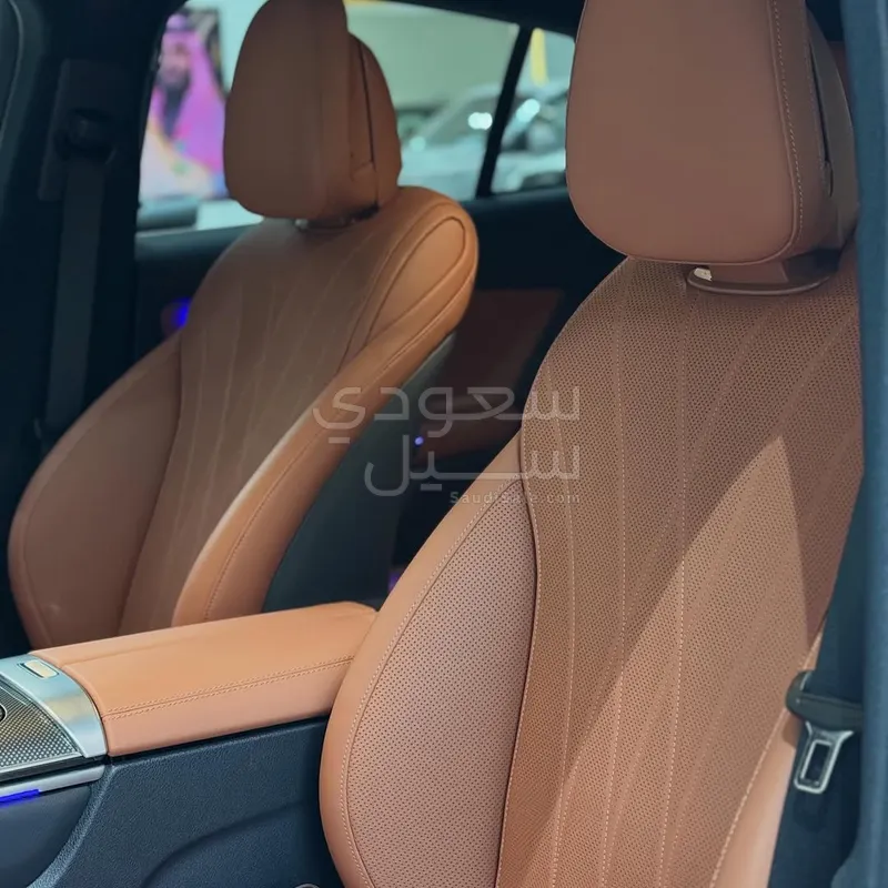 2025 مرسيدس - بنز جي إل سي 43